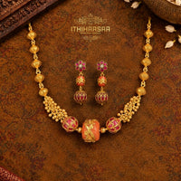 Mira Antique Coral necklace