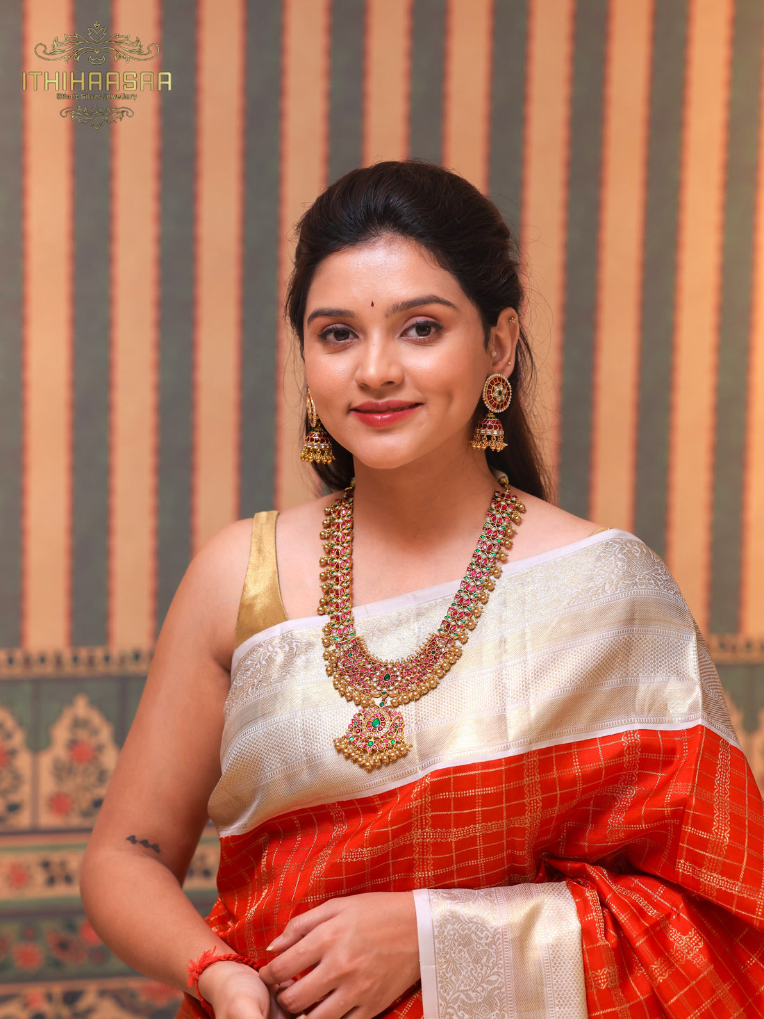 Vaidehi Antique Kundan Necklace