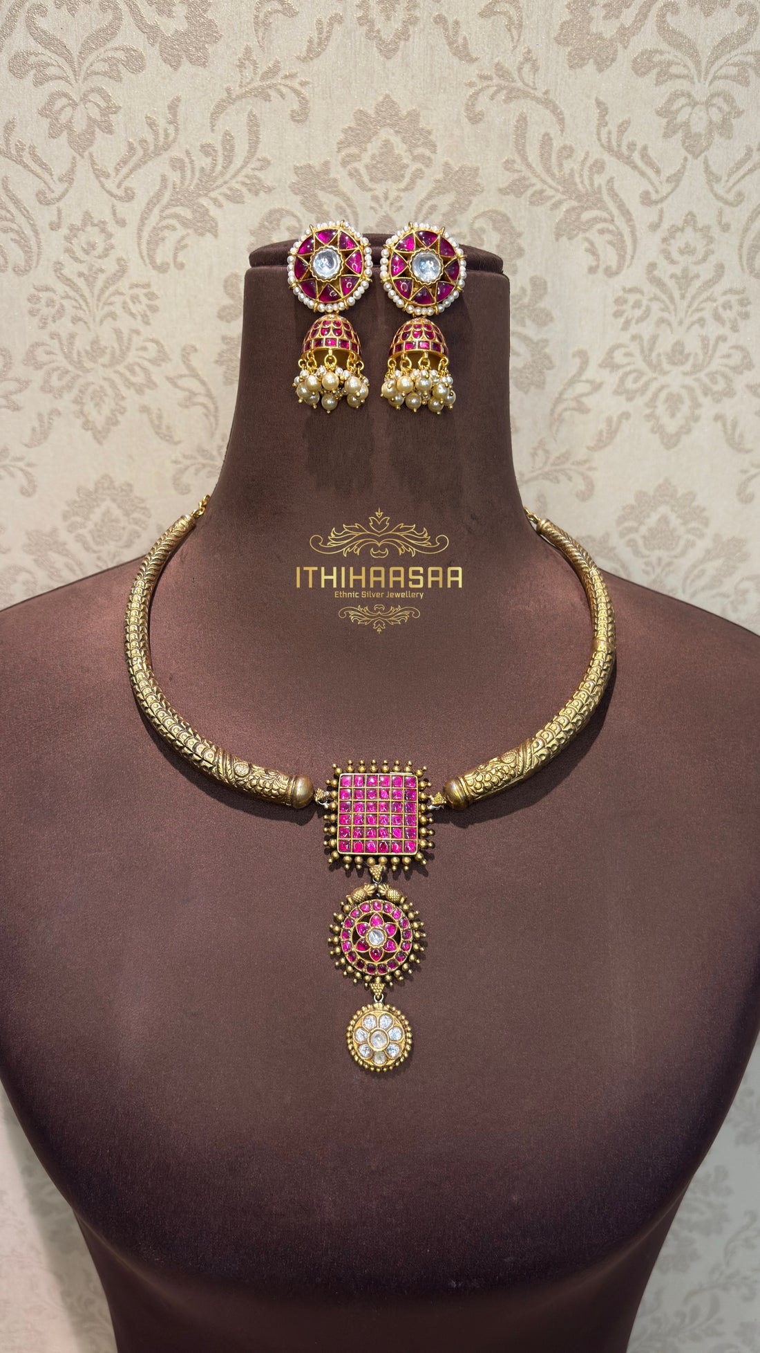 Aaradhya Antique Kundan Kante Necklace