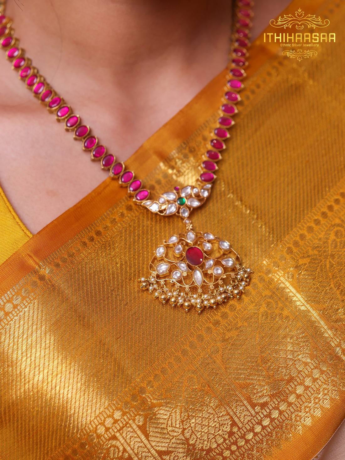 Seeta Kundan Necklace Set
