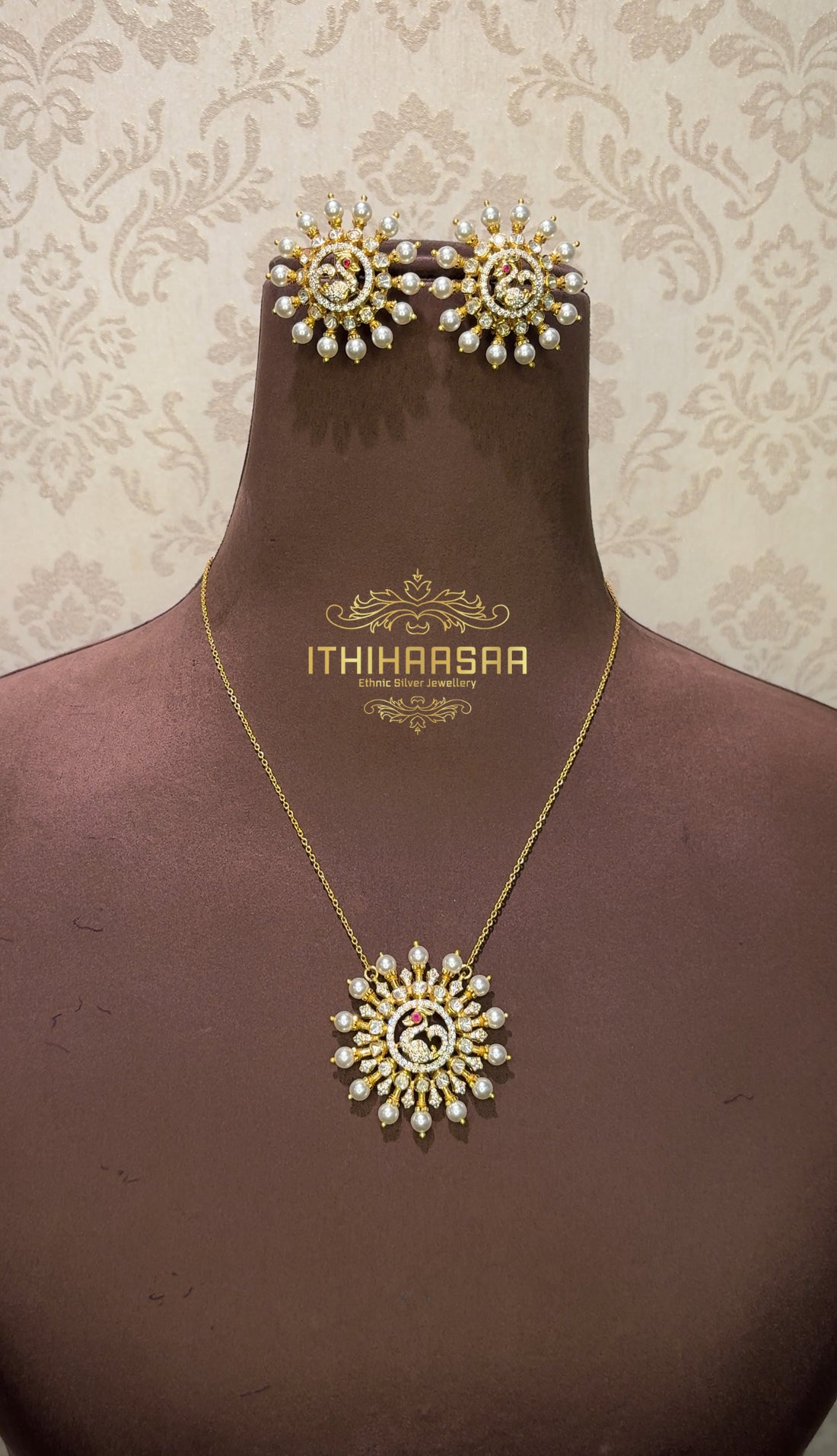 Mrinalini Polki Pendant Set