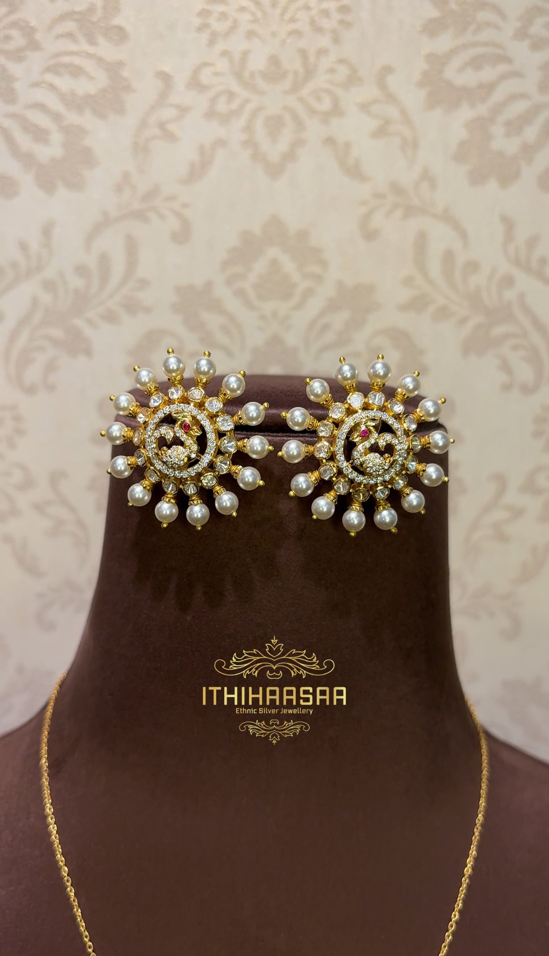 Mrinalini Polki Pendant Set