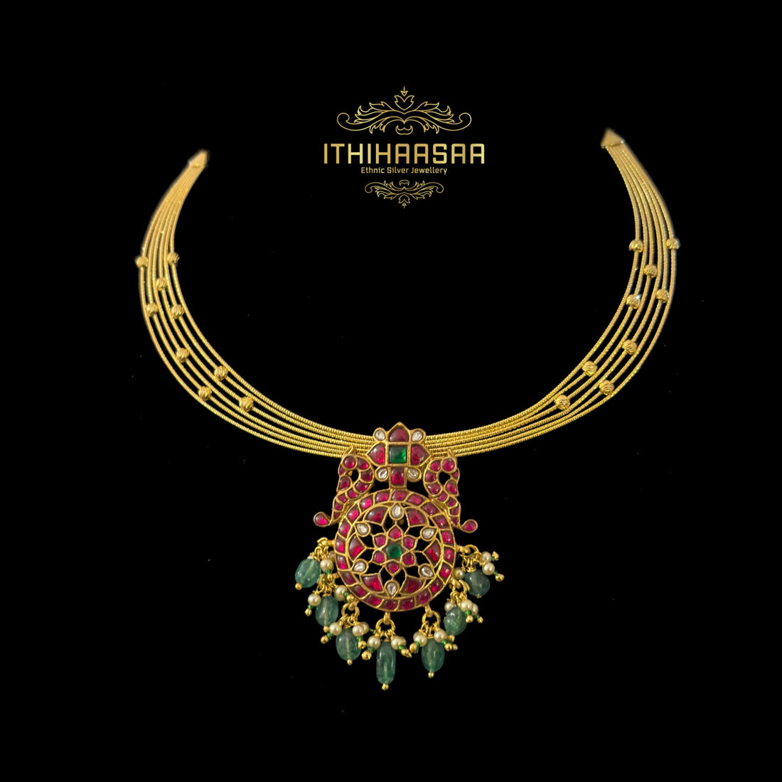 Kaniska Kundan Hasli Necklace with Pendant