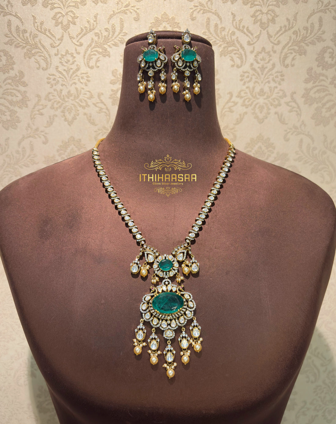 Aarohi Statement Victorian Emerald Uncut Polki Jewellery