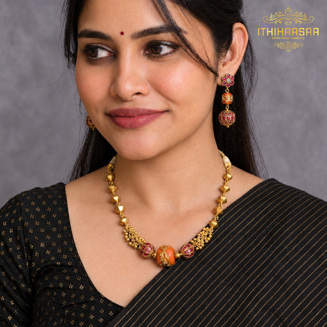 Mira Antique Coral necklace