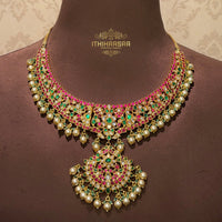 Keshika Statement Kundan Necklace Set