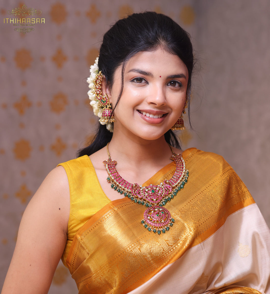 antique kundan necklace with earcuff jhumkas