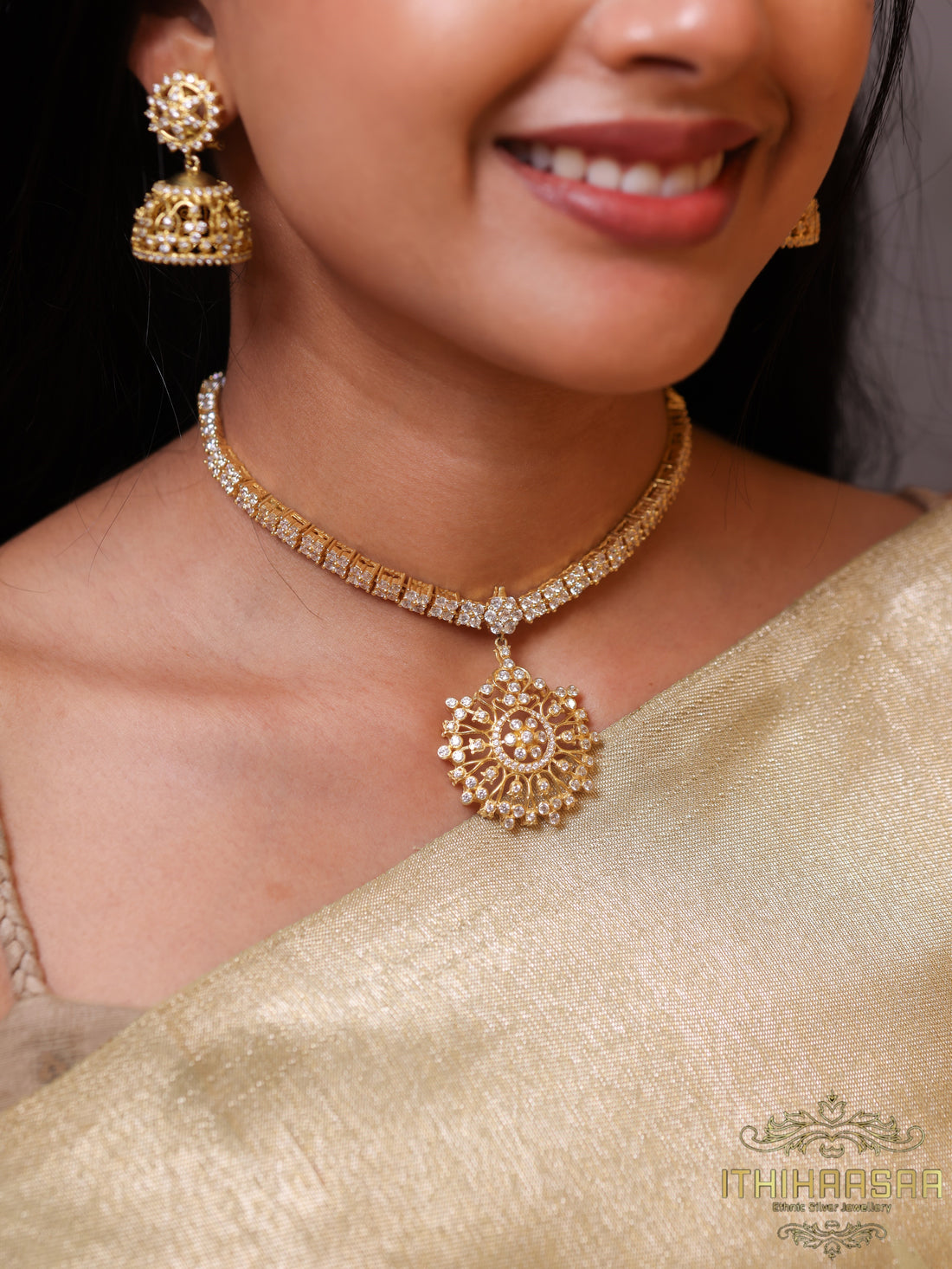 Svarnalakshmi Kasumala with Vintage Attigai