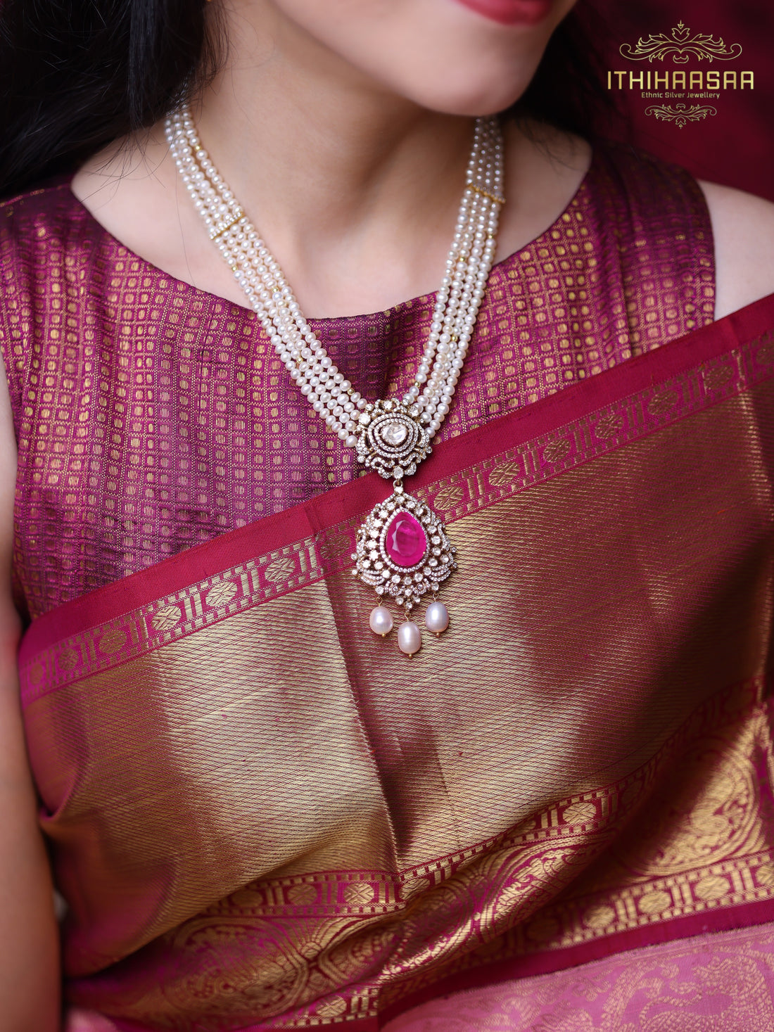 Exclusive Pearl Necklace Set