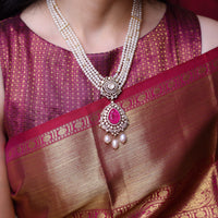 Exclusive Pearl Necklace Set