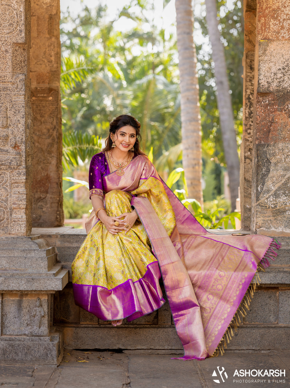 Antique Kundan Necklace Set