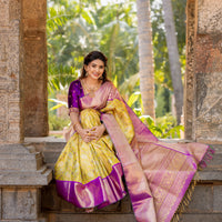 Antique Kundan Necklace Set