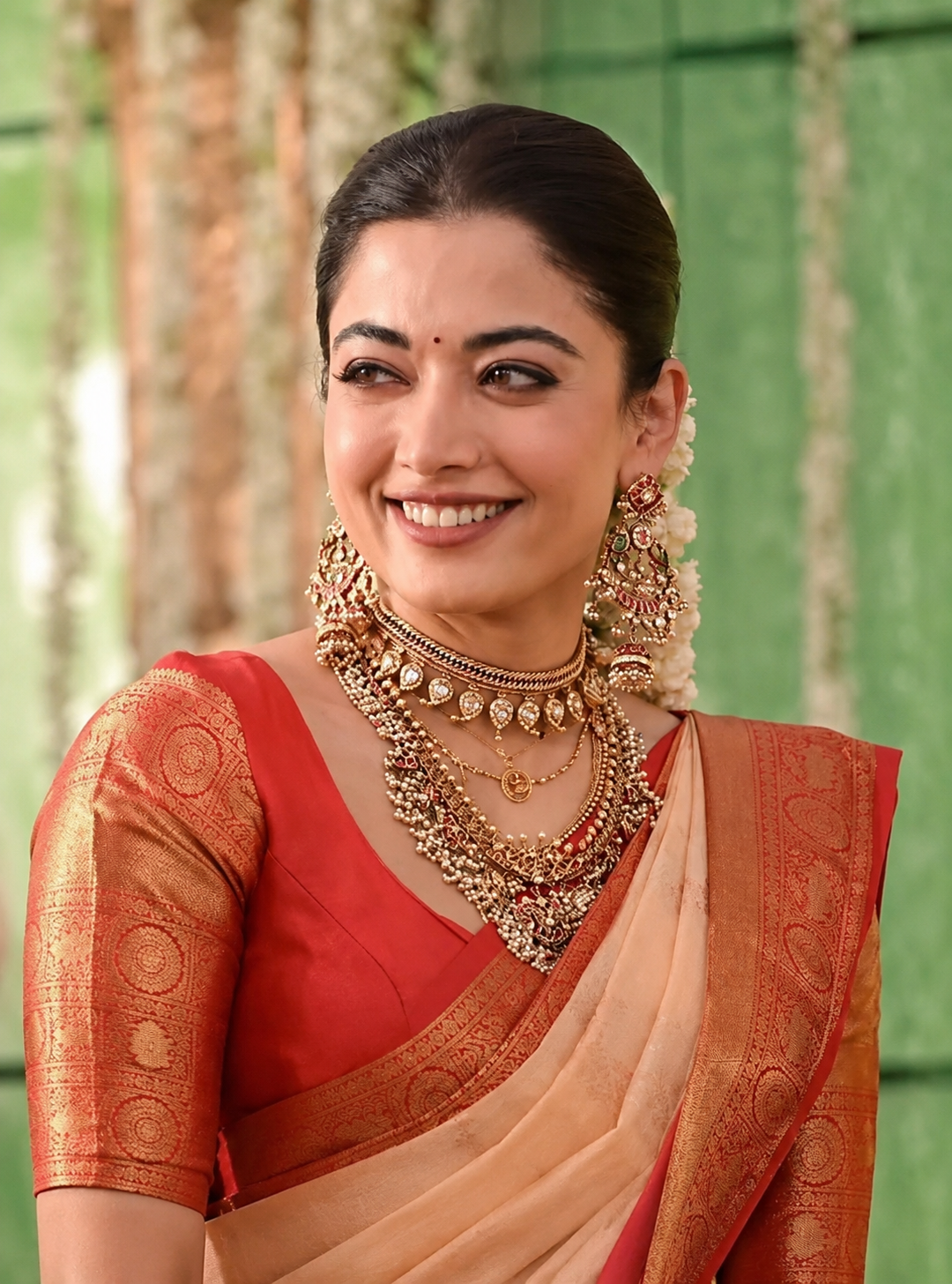 Rashmika Inspired Antique Kundan Necklace