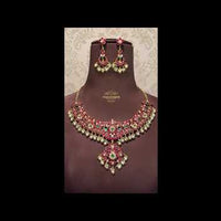 Swathika 2 in 1 Antique Kundan Necklace/ Choker